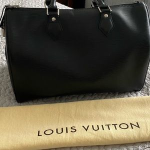 Authentic Louis Vuitton Black Epi Speedy 35